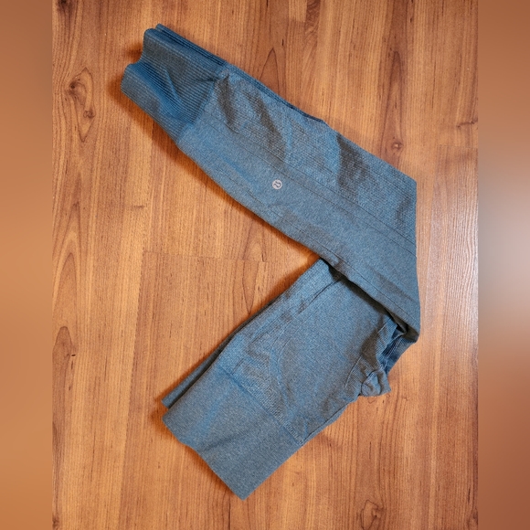 Lululemon Yoga Leggings Blue - Picture 1 of 2